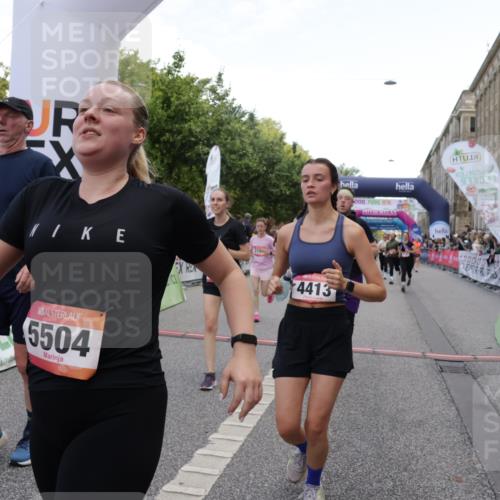 06.09.2026 - CURREX Alsterlauf Yannick Fuchs http://msf.ph/oto/10126846 06.09.2026 10:04:48 Ziel 2074, 2121, 2133, 2203, 2278, 2357, 2583, 2658, 2776, 2957, 3004, 3005, 3101, 3109, 3451, 4181, 4413, 4415, 4516, 4704, 4874, 5275, 5503, 5504, 5566, 5568, 5576, 8237 meine-sportfotos.de
