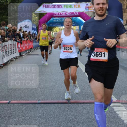 06.09.2026 - CURREX Alsterlauf Strokosch-Dieckow http://msf.ph/oto/10126855 06.09.2026 09:47:52 Ziel 2759, 4145, 5020, 5704, 5845, 6228, 6262 meine-sportfotos.de