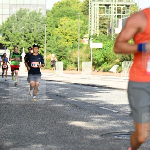 06.09.2026 - CURREX Alsterlauf Dr. Thomas Lammeyer http://msf.ph/oto/10126861 06.09.2026 09:46:04 Laufen 6415, 604, 5410, 5400 meine-sportfotos.de
