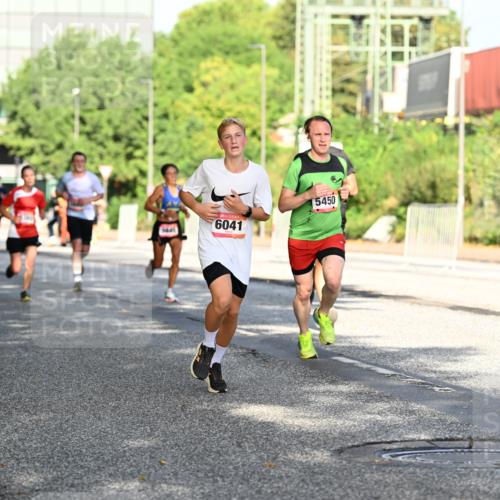 06.09.2026 - CURREX Alsterlauf Dr. Thomas Lammeyer http://msf.ph/oto/10126888 06.09.2026 09:46:09 Laufen 5450, 41, 6041 meine-sportfotos.de