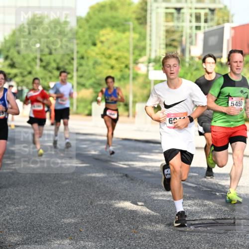 06.09.2026 - CURREX Alsterlauf Dr. Thomas Lammeyer http://msf.ph/oto/10126898 06.09.2026 09:46:10 Laufen 6415, 6, 5450 meine-sportfotos.de