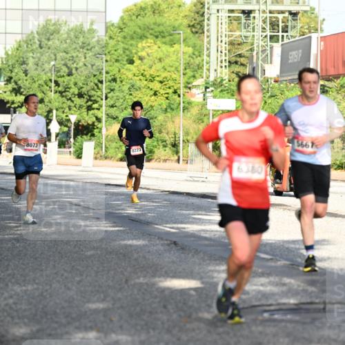 06.09.2026 - CURREX Alsterlauf Dr. Thomas Lammeyer http://msf.ph/oto/10126935 06.09.2026 09:46:13 Laufen 2216, 6241, 8073, 8223, 6380, 5667 meine-sportfotos.de