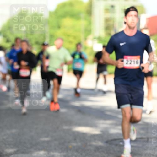 06.09.2026 - CURREX Alsterlauf Dr. Thomas Lammeyer http://msf.ph/oto/10127004 06.09.2026 09:46:21 Laufen 2216 meine-sportfotos.de