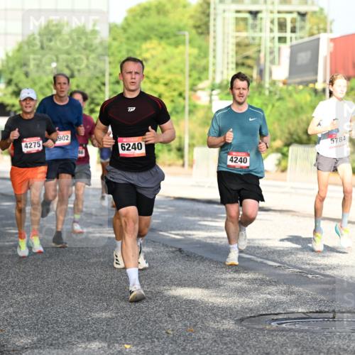 06.09.2026 - CURREX Alsterlauf Dr. Thomas Lammeyer http://msf.ph/oto/10127096 06.09.2026 09:46:32 Laufen 4275, 902, 6240, 5784, 4240 meine-sportfotos.de