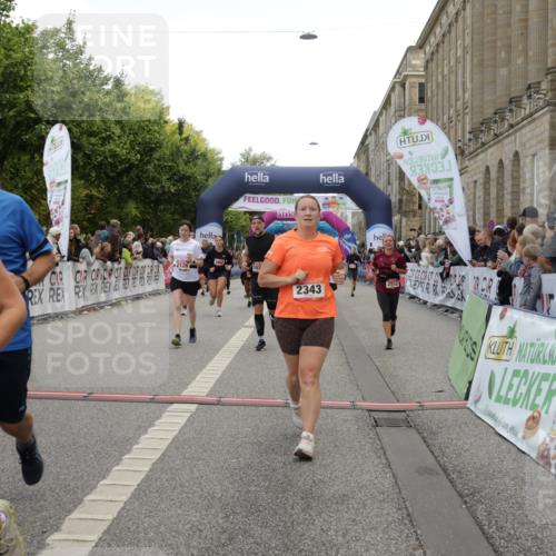 06.09.2026 - CURREX Alsterlauf Yannick Fuchs http://msf.ph/oto/10127118 06.09.2026 10:04:57 Ziel 2095, 2133, 2343, 2512, 2776, 3412, 3452, 3853, 3854, 3968, 4593, 4704, 4892, 5022, 5329, 6282, 8242, 8298 meine-sportfotos.de