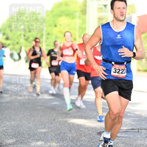 06.09.2026 - CURREX Alsterlauf Dr. Thomas Lammeyer http://msf.ph/oto/10127161 06.09.2026 09:46:39 Laufen 3223 meine-sportfotos.de