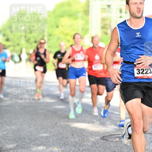 06.09.2026 - CURREX Alsterlauf Dr. Thomas Lammeyer http://msf.ph/oto/10127166 06.09.2026 09:46:39 Laufen 11, 3223 meine-sportfotos.de