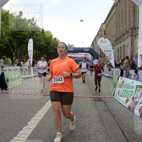 06.09.2026 - CURREX Alsterlauf Yannick Fuchs http://msf.ph/oto/10127176 06.09.2026 10:04:58 Ziel 2095, 2133, 2343, 2512, 2776, 3317, 3412, 3452, 3793, 3853, 3854, 3968, 4593, 4704, 4892, 5022, 5329, 5765, 6179, 6282, 8242, 8298 meine-sportfotos.de
