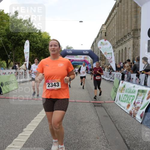 06.09.2026 - CURREX Alsterlauf Yannick Fuchs http://msf.ph/oto/10127185 06.09.2026 10:04:58 Ziel 2095, 2133, 2343, 2512, 2776, 3317, 3412, 3452, 3793, 3853, 3854, 3968, 4593, 4704, 4892, 5022, 5329, 5765, 6179, 6282, 8242, 8298 meine-sportfotos.de