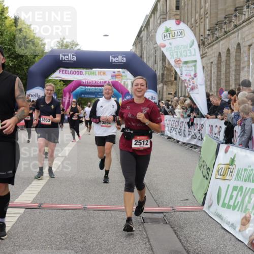 06.09.2026 - CURREX Alsterlauf Yannick Fuchs http://msf.ph/oto/10127193 06.09.2026 10:04:59 Ziel 2095, 2343, 2512, 3317, 3412, 3452, 3793, 3853, 3854, 3968, 4549, 4593, 4704, 4892, 5022, 5329, 5765, 6179, 6282, 8242, 8298 meine-sportfotos.de