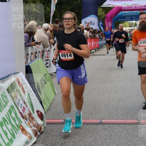 06.09.2026 - CURREX Alsterlauf Strokosch-Dieckow http://msf.ph/oto/10127221 06.09.2026 10:01:02 Ziel 2251, 3312, 3634, 3635, 3726, 3735, 3941, 4914, 5145, 5387, 6250, 6283, 6353, 6356, 8207, 8215 meine-sportfotos.de