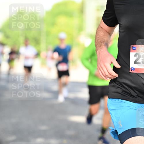 06.09.2026 - CURREX Alsterlauf Dr. Thomas Lammeyer http://msf.ph/oto/10127239 06.09.2026 09:46:47 Laufen 2812 meine-sportfotos.de