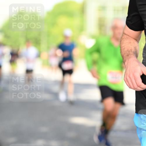 06.09.2026 - CURREX Alsterlauf Dr. Thomas Lammeyer http://msf.ph/oto/10127242 06.09.2026 09:46:47 Laufen 28 meine-sportfotos.de