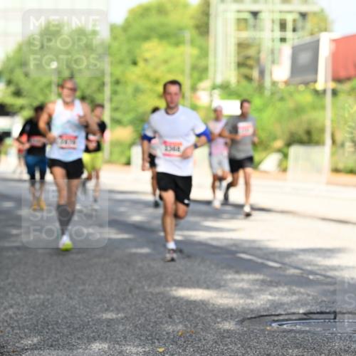 06.09.2026 - CURREX Alsterlauf Dr. Thomas Lammeyer http://msf.ph/oto/10127264 06.09.2026 09:46:49 Laufen 4896 meine-sportfotos.de