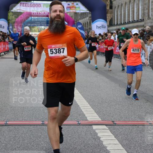 06.09.2026 - CURREX Alsterlauf Strokosch-Dieckow http://msf.ph/oto/10127267 06.09.2026 10:01:04 Ziel 2251, 2882, 3312, 3735, 3941, 4418, 4533, 4628, 4914, 5145, 5387, 6250, 6353, 6356, 8207, 8215 meine-sportfotos.de