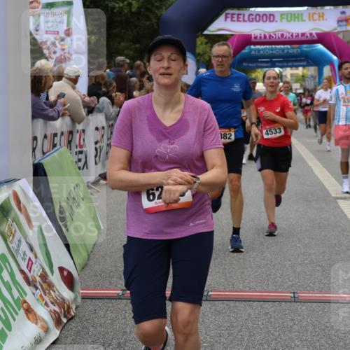 06.09.2026 - CURREX Alsterlauf Strokosch-Dieckow http://msf.ph/oto/10127302 06.09.2026 10:01:09 Ziel 2307, 2882, 3312, 3941, 4120, 4418, 4533, 4628, 4914, 5092, 5145, 5317, 5387, 5785, 6250, 6353, 6356, 6384, 8120, 8215 meine-sportfotos.de