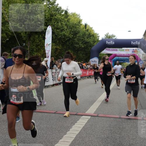 06.09.2026 - CURREX Alsterlauf Yannick Fuchs http://msf.ph/oto/10127310 06.09.2026 10:05:03 Ziel 2343, 2512, 2709, 3317, 3412, 3452, 3793, 3853, 3854, 3968, 4549, 5022, 5329, 5765, 6179, 6209, 6251, 6253, 6282, 8064, 8099, 8298 meine-sportfotos.de