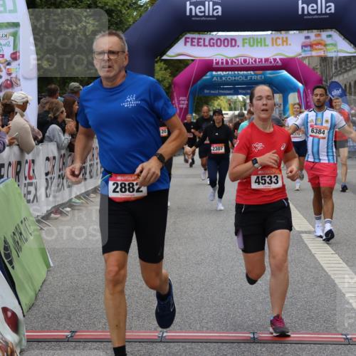 06.09.2026 - CURREX Alsterlauf Strokosch-Dieckow http://msf.ph/oto/10127322 06.09.2026 10:01:10 Ziel 2307, 2369, 2370, 2882, 3312, 3941, 4120, 4418, 4533, 4628, 5092, 5317, 5785, 6231, 6250, 6353, 6384, 6386, 8120, 8215 meine-sportfotos.de