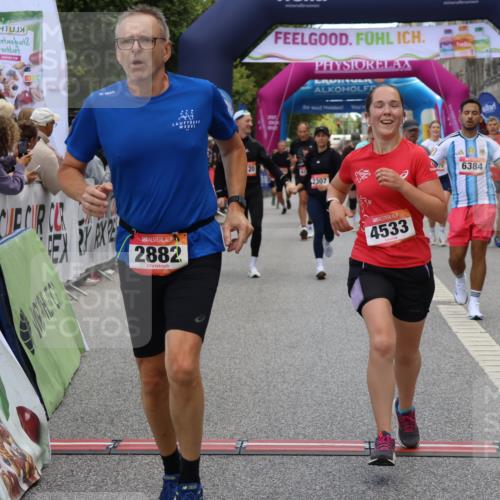 06.09.2026 - CURREX Alsterlauf Strokosch-Dieckow http://msf.ph/oto/10127342 06.09.2026 10:01:10 Ziel 2307, 2369, 2370, 2882, 3312, 3941, 4120, 4418, 4533, 4628, 5092, 5317, 5785, 6231, 6250, 6353, 6384, 6386, 8120, 8215 meine-sportfotos.de