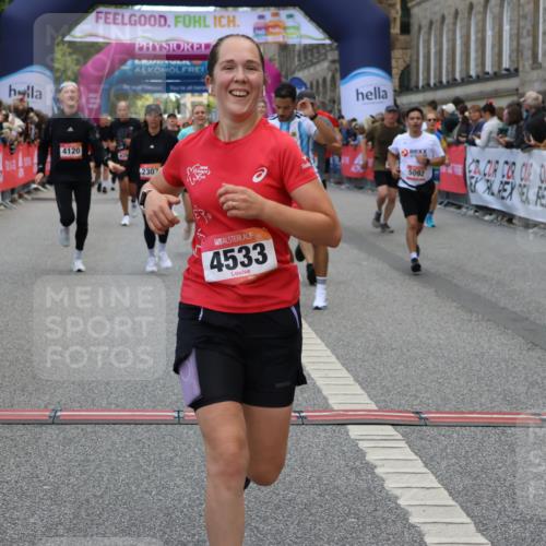 06.09.2026 - CURREX Alsterlauf Strokosch-Dieckow http://msf.ph/oto/10127358 06.09.2026 10:01:11 Ziel 2307, 2369, 2370, 2478, 2882, 3312, 3941, 4120, 4418, 4533, 4628, 5092, 5317, 5785, 6231, 6250, 6353, 6384, 6386, 8120, 8215 meine-sportfotos.de