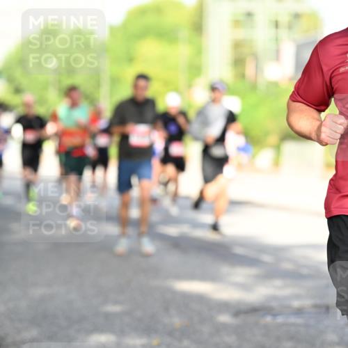 06.09.2026 - CURREX Alsterlauf Dr. Thomas Lammeyer http://msf.ph/oto/10127425 06.09.2026 09:47:05 Laufen  meine-sportfotos.de
