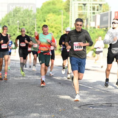 06.09.2026 - CURREX Alsterlauf Dr. Thomas Lammeyer http://msf.ph/oto/10127439 06.09.2026 09:47:06 Laufen 6420, 4568, 3455, 44 meine-sportfotos.de