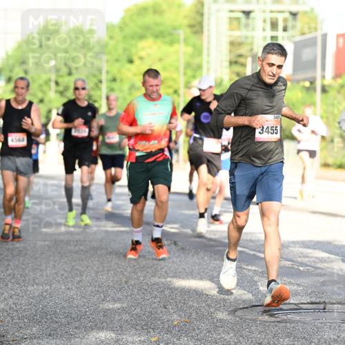 06.09.2026 - CURREX Alsterlauf Dr. Thomas Lammeyer http://msf.ph/oto/10127440 06.09.2026 09:47:06 Laufen 2820, 4564, 3455, 3455, 44 meine-sportfotos.de