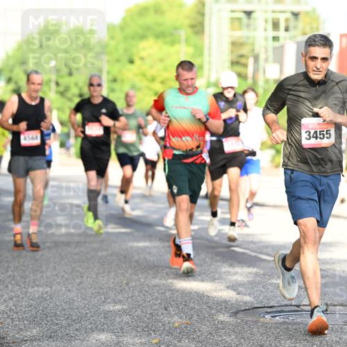 06.09.2026 - CURREX Alsterlauf Dr. Thomas Lammeyer http://msf.ph/oto/10127444 06.09.2026 09:47:06 Laufen 3455 meine-sportfotos.de