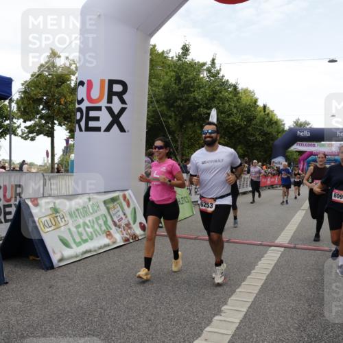06.09.2026 - CURREX Alsterlauf Yannick Fuchs http://msf.ph/oto/10127461 06.09.2026 10:05:07 Ziel 2709, 3317, 3793, 3853, 3854, 3968, 4230, 4231, 4549, 4565, 4994, 5044, 5300, 5329, 5765, 6110, 6179, 6209, 6251, 6253, 8064, 8099, 8298 meine-sportfotos.de