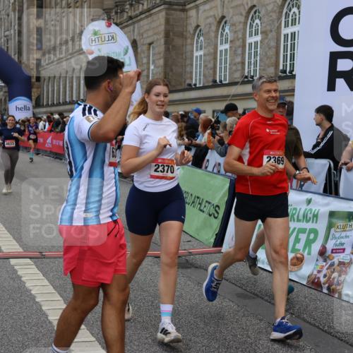 06.09.2026 - CURREX Alsterlauf Strokosch-Dieckow http://msf.ph/oto/10127464 06.09.2026 10:01:16 Ziel 2307, 2369, 2370, 2400, 2478, 2485, 2882, 3401, 3730, 3740, 4049, 4120, 4418, 4429, 4533, 4633, 4701, 5092, 5317, 5785, 6231, 6384, 6386, 8120 meine-sportfotos.de