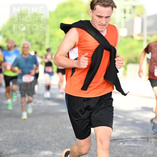 06.09.2026 - CURREX Alsterlauf Dr. Thomas Lammeyer http://msf.ph/oto/10127500 06.09.2026 09:47:12 Laufen  meine-sportfotos.de