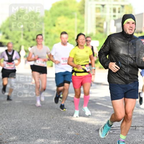 06.09.2026 - CURREX Alsterlauf Dr. Thomas Lammeyer http://msf.ph/oto/10127588 06.09.2026 09:47:22 Laufen 4142 meine-sportfotos.de