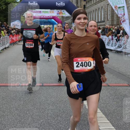 06.09.2026 - CURREX Alsterlauf Strokosch-Dieckow http://msf.ph/oto/10127611 06.09.2026 10:01:24 Ziel 2400, 2485, 3195, 3280, 3401, 3730, 3740, 4049, 4055, 4429, 4580, 4633, 4701, 5139, 5237, 5424, 5523, 5598, 5745, 6027, 6033, 6145, 6445 meine-sportfotos.de