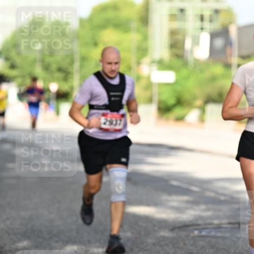 06.09.2026 - CURREX Alsterlauf Dr. Thomas Lammeyer http://msf.ph/oto/10127613 06.09.2026 09:47:24 Laufen 2937, 475 meine-sportfotos.de