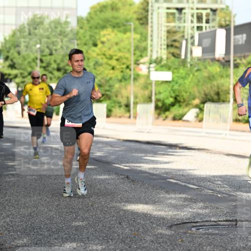 06.09.2026 - CURREX Alsterlauf Dr. Thomas Lammeyer http://msf.ph/oto/10127637 06.09.2026 09:47:29 Laufen 2803, 1, 4393 meine-sportfotos.de