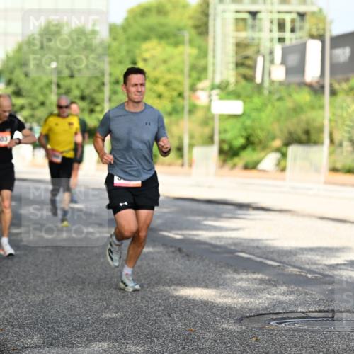 06.09.2026 - CURREX Alsterlauf Dr. Thomas Lammeyer http://msf.ph/oto/10127639 06.09.2026 09:47:30 Laufen 2803, 4393 meine-sportfotos.de