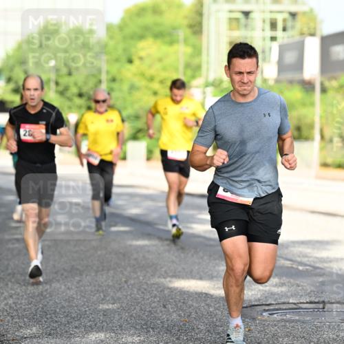 06.09.2026 - CURREX Alsterlauf Dr. Thomas Lammeyer http://msf.ph/oto/10127649 06.09.2026 09:47:31 Laufen 28, 3 meine-sportfotos.de