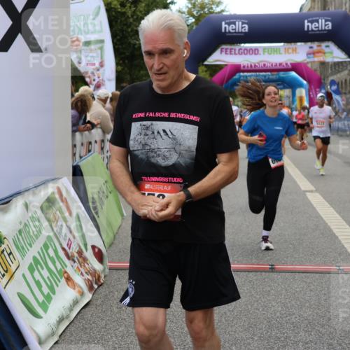 06.09.2026 - CURREX Alsterlauf Strokosch-Dieckow http://msf.ph/oto/10127661 06.09.2026 10:01:26 Ziel 2400, 2485, 2492, 3195, 3280, 3401, 3730, 3740, 4049, 4055, 4429, 4580, 5060, 5139, 5237, 5424, 5523, 5598, 5745, 5793, 6027, 6033, 6145, 6445 meine-sportfotos.de