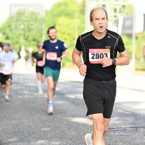 06.09.2026 - CURREX Alsterlauf Dr. Thomas Lammeyer http://msf.ph/oto/10127666 06.09.2026 09:47:33 Laufen 11, 11, 2803, 4997 meine-sportfotos.de