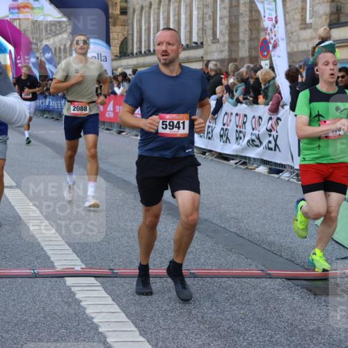 06.09.2026 - CURREX Alsterlauf Strokosch-Dieckow http://msf.ph/oto/10127681 06.09.2026 09:48:40 Ziel 2081, 2088, 2480, 3008, 3798, 3847, 4359, 4553, 4898, 5245, 5450, 5941, 6198, 6481, 8188, 8223 meine-sportfotos.de
