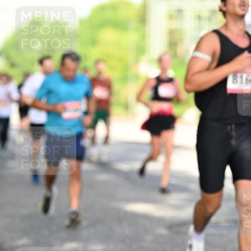 06.09.2026 - CURREX Alsterlauf Dr. Thomas Lammeyer http://msf.ph/oto/10127696 06.09.2026 09:47:38 Laufen 8160 meine-sportfotos.de