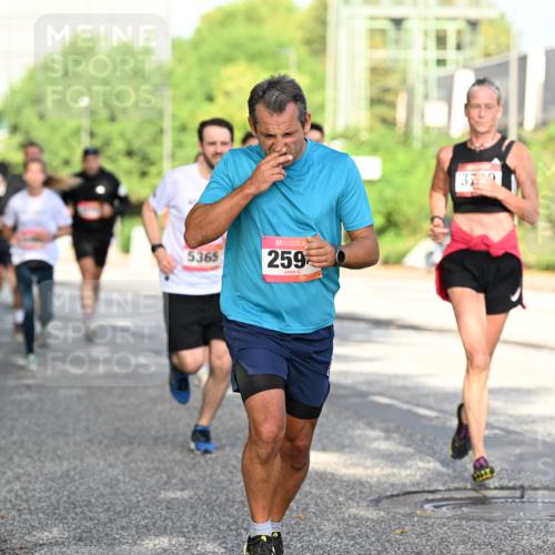 06.09.2026 - CURREX Alsterlauf Dr. Thomas Lammeyer http://msf.ph/oto/10127706 06.09.2026 09:47:39 Laufen 5365, 259 meine-sportfotos.de