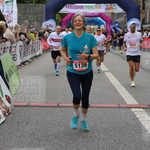 06.09.2026 - CURREX Alsterlauf Strokosch-Dieckow http://msf.ph/oto/10127709 06.09.2026 10:01:28 Ziel 2400, 2492, 3195, 3280, 3401, 3518, 3730, 4055, 4580, 4883, 4884, 5012, 5060, 5139, 5237, 5424, 5523, 5598, 5745, 5793, 6018, 6027, 6033, 6145, 6445 meine-sportfotos.de