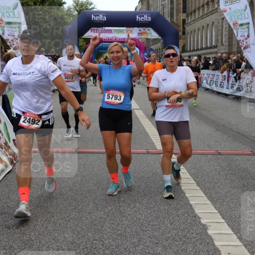 06.09.2026 - CURREX Alsterlauf Strokosch-Dieckow http://msf.ph/oto/10127746 06.09.2026 10:01:32 Ziel 2249, 2492, 2496, 3280, 3518, 3544, 4259, 4580, 4638, 4883, 4884, 5012, 5060, 5139, 5192, 5237, 5523, 5669, 5749, 5793, 5856, 6018, 6027, 6033, 6114 meine-sportfotos.de