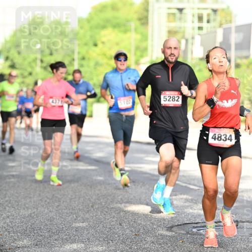 06.09.2026 - CURREX Alsterlauf Dr. Thomas Lammeyer http://msf.ph/oto/10127764 06.09.2026 09:47:45 Laufen 4371, 5102, 5282, 4834 meine-sportfotos.de