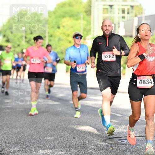 06.09.2026 - CURREX Alsterlauf Dr. Thomas Lammeyer http://msf.ph/oto/10127766 06.09.2026 09:47:45 Laufen 5282, 4371, 5109, 4834 meine-sportfotos.de