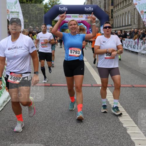 06.09.2026 - CURREX Alsterlauf Strokosch-Dieckow http://msf.ph/oto/10127768 06.09.2026 10:01:32 Ziel 2249, 2492, 2496, 3280, 3518, 3544, 4259, 4580, 4638, 4883, 4884, 5012, 5060, 5139, 5192, 5237, 5523, 5669, 5749, 5793, 5856, 6018, 6027, 6033, 6114 meine-sportfotos.de