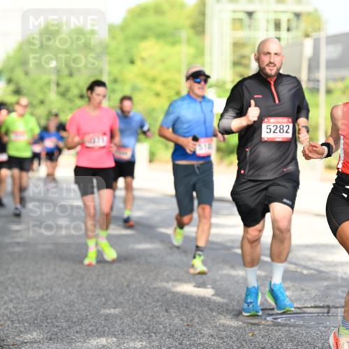 06.09.2026 - CURREX Alsterlauf Dr. Thomas Lammeyer http://msf.ph/oto/10127769 06.09.2026 09:47:46 Laufen 5282, 4834 meine-sportfotos.de