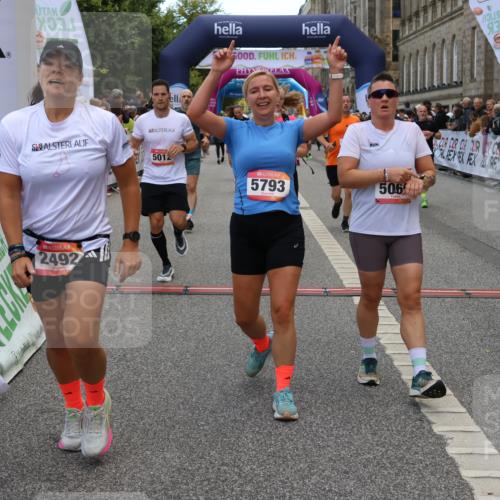 06.09.2026 - CURREX Alsterlauf Strokosch-Dieckow http://msf.ph/oto/10127775 06.09.2026 10:01:32 Ziel 2249, 2492, 2496, 3280, 3518, 3544, 4259, 4580, 4638, 4883, 4884, 5012, 5060, 5139, 5192, 5237, 5523, 5669, 5749, 5793, 5856, 6018, 6027, 6033, 6114 meine-sportfotos.de