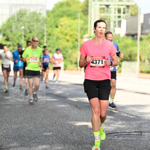 06.09.2026 - CURREX Alsterlauf Dr. Thomas Lammeyer http://msf.ph/oto/10127785 06.09.2026 09:47:48 Laufen 4371 meine-sportfotos.de
